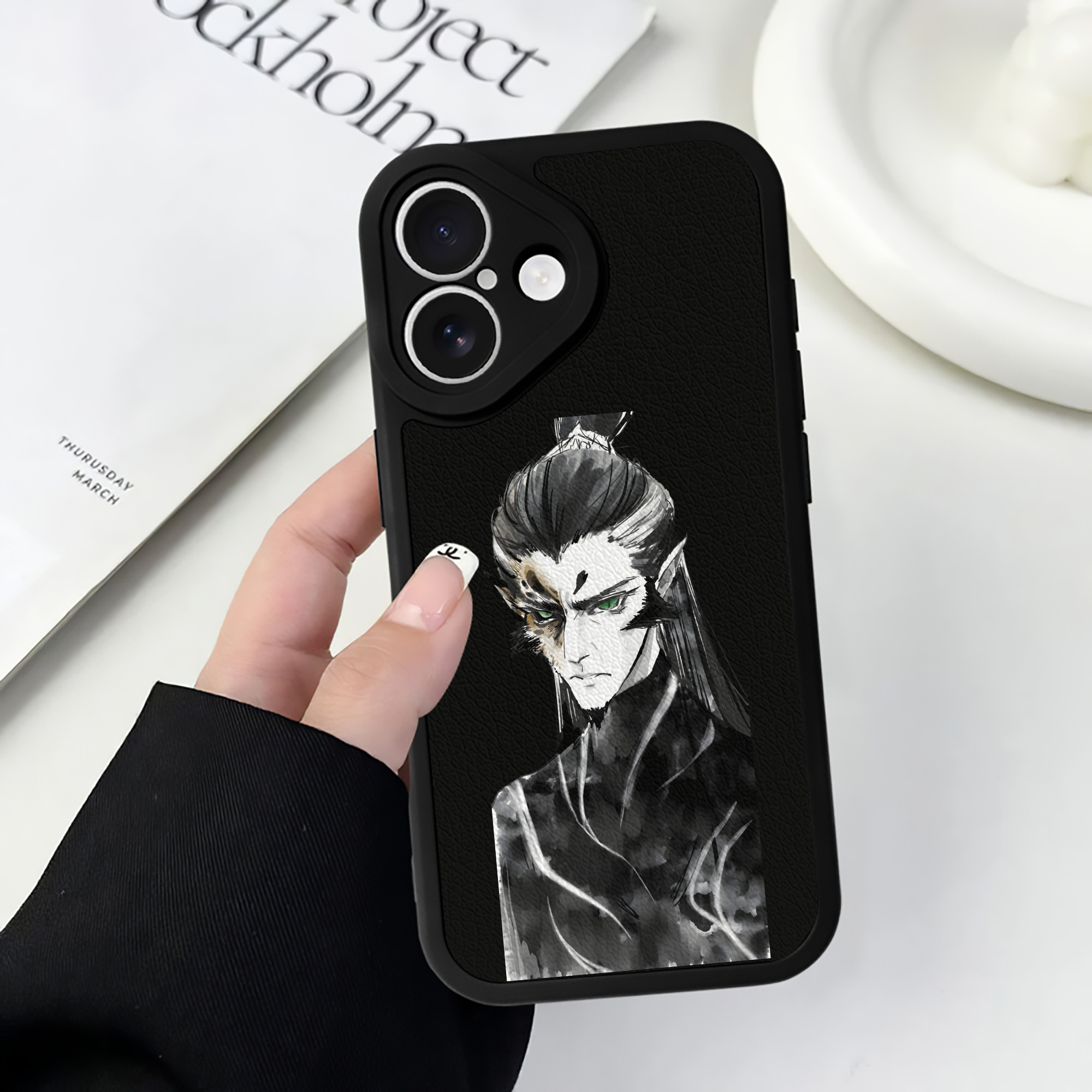 （画像用） Ne Zha 2 ナタ 魔童の大暴れ 【iPhone 16シリーズ対応】シリコンスマホケース（レザー調） 材質：シリコン
